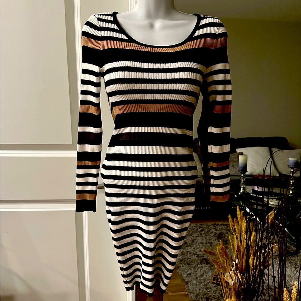 Long sleeve Dress true to size